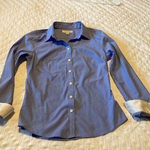 Banana Republic stretch non iron fitted blouse